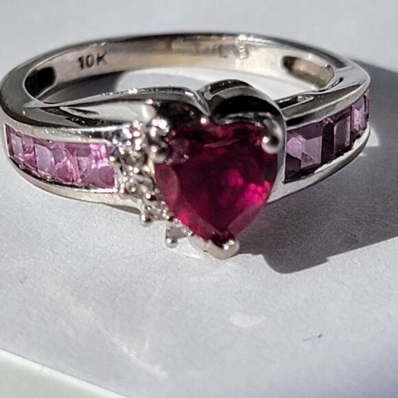 Vintage THL 10k White Gold Ruby Heart Ring, Size 5.25 - Elegant & Timeless - Picture 3 of 15